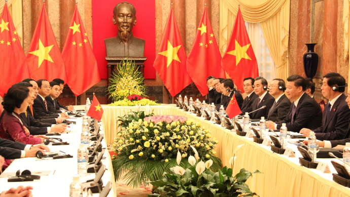 Vietnam aboga por afianzar la asociación estratégica y la cooperación integral con China